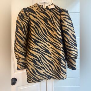 NWT mini dress 
This is the cutest dress. Very nice material. Sold out online.